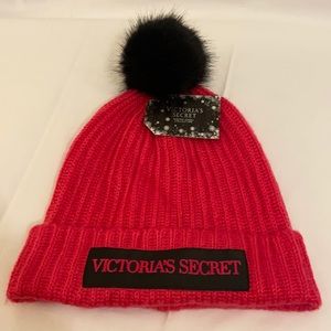 Victoria’s secrets Pom-Pom hat